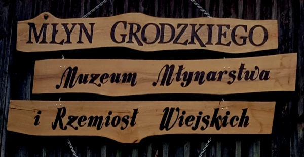 Szyld Muzeum Młynarstwa i Rzemiosł Wiejskich